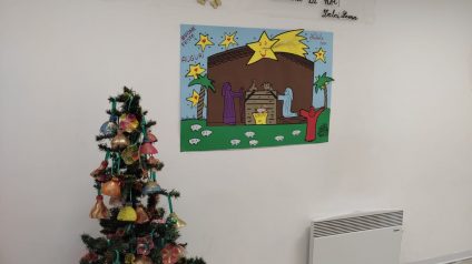 Albero di Natale addobbato dalla classe prima.