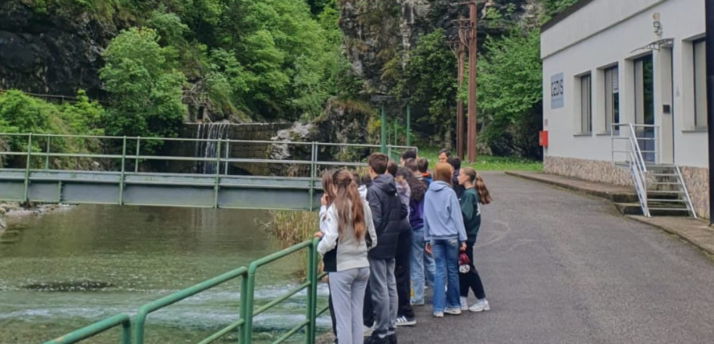 Immagine di Visita alla centrale elettrica del CEdIS- Classi terze SSPG