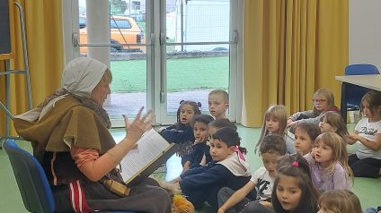 Immagine di La storia prende vita a scuola con i Lanzichenecchi