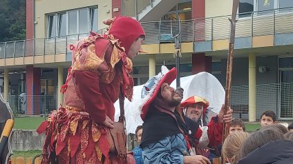 Immagine di La storia prende vita a scuola con i Lanzichenecchi
