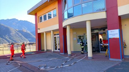 Immagine di Prova di Evacuazione con la collaborazione dei Vigili del Fuoco e del Servizio di Ambulanza